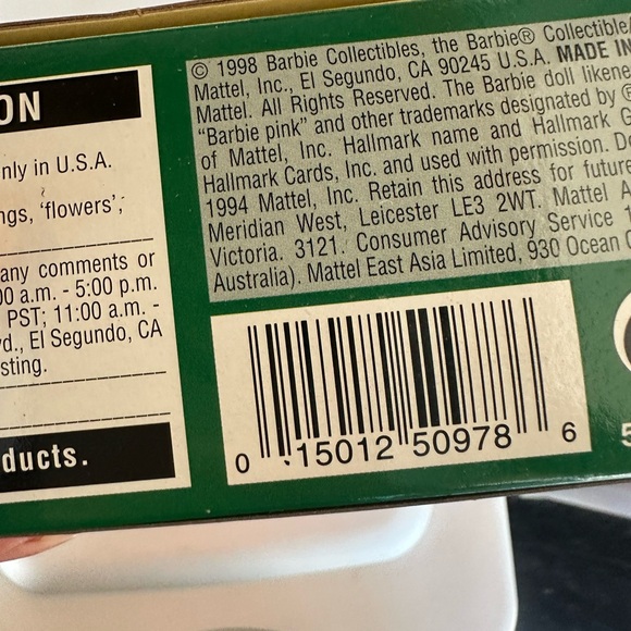 Special Edition "Holiday Sensation" Barbie 1998 - Picture 6 of 6